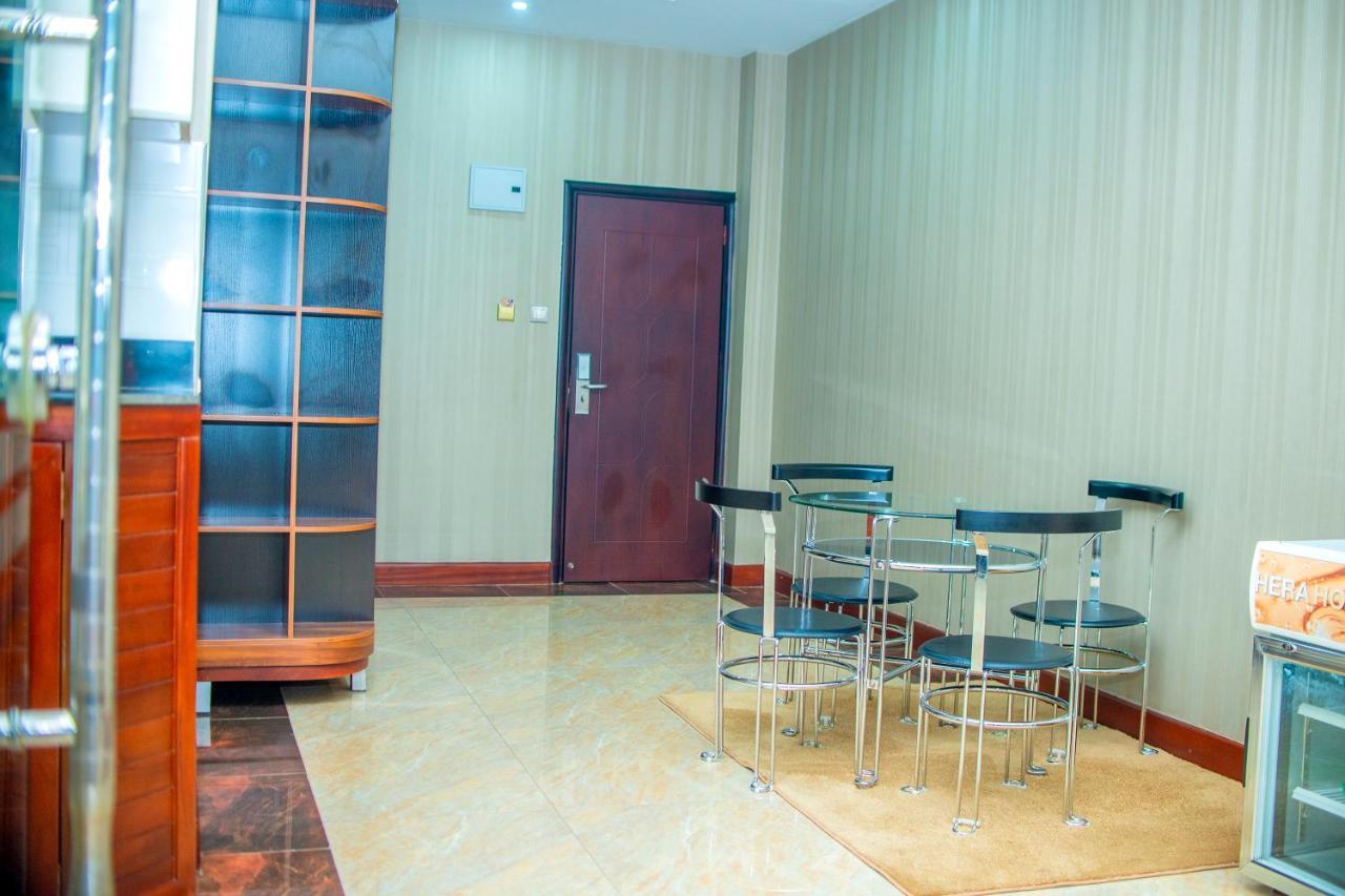 Hera Hotel Кампала Экстерьер фото
